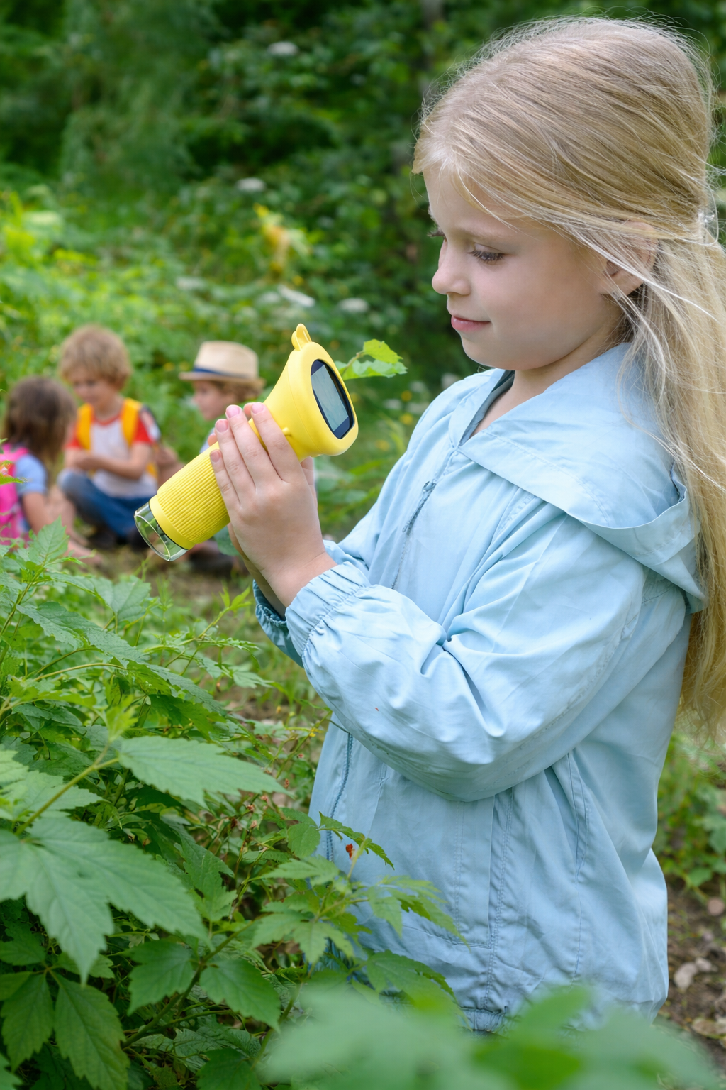 Nest & Trail Co. Portable Explorer Microscope